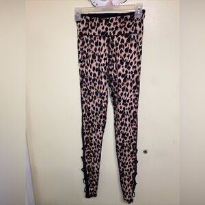 Victoria secret incredible essentials leopard print leggings athletic leggings